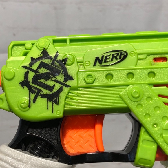 Hasbro Nerf Zombie Strike Quadrot Guns Blasters 4x Elite - Picture 6 of 8